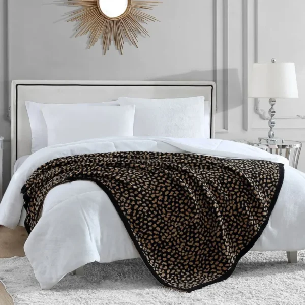 Juicy Couture Leopard-Trykkteppe> Kaste Tepper